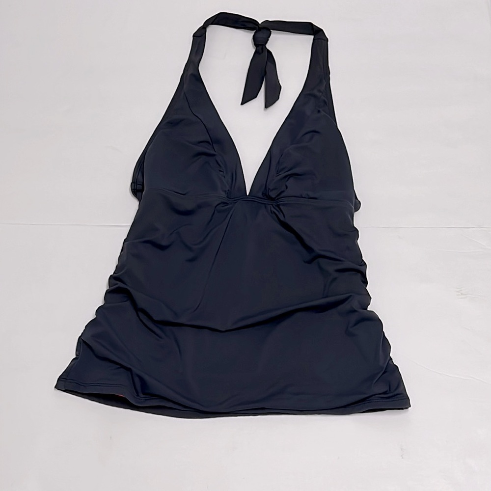 Athleta Grey Swim Top Size Medium Ruched. Slight snag on the inside. B85